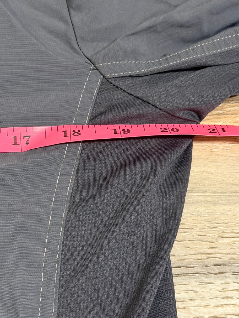 KÜHL Women’s Gray Hiking Outdoor Button Front Shirt Roll Tab Sz. L Gorpcore - Picture 6 of 8